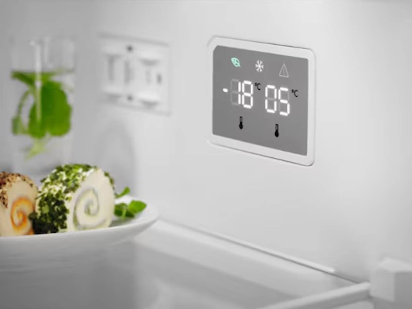 Frižider ELECTROLUX sa zamrzivačem LNT5ME36U1 - Slika 3